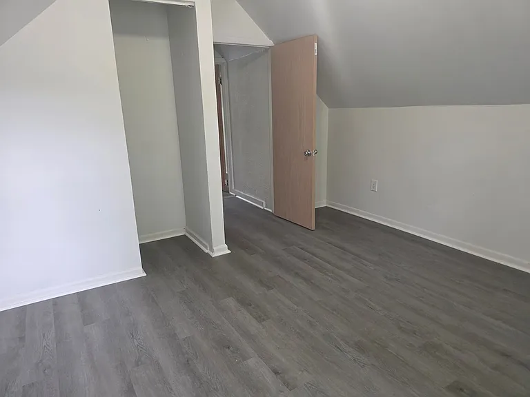 1423 N Johnson St — Photo 5