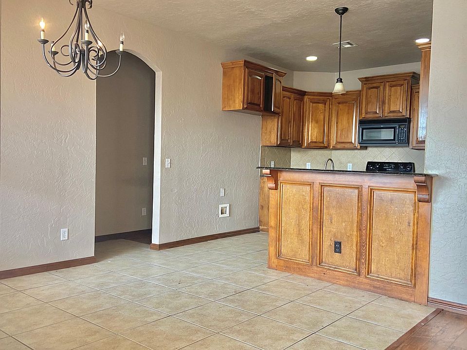 816 SW 38th St, Moore, OK 73160 Zillow