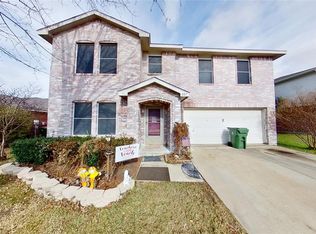 807 Bigfork Dr, Arlington, TX 76001