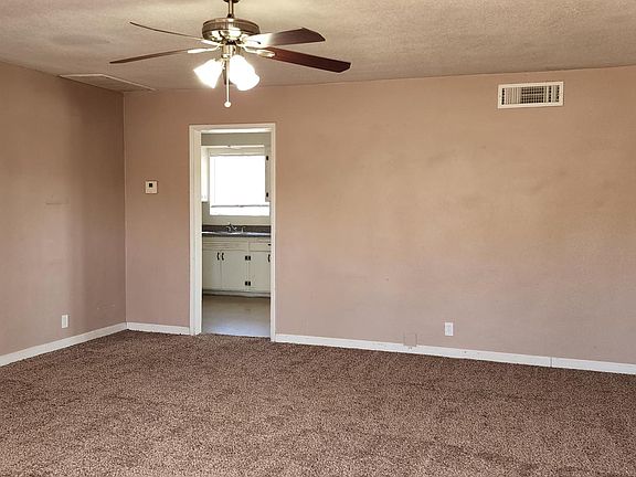 3rd image of 8539 W Glendale Ave