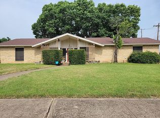 3907 Fountainhead Ln, Dallas, TX 75233