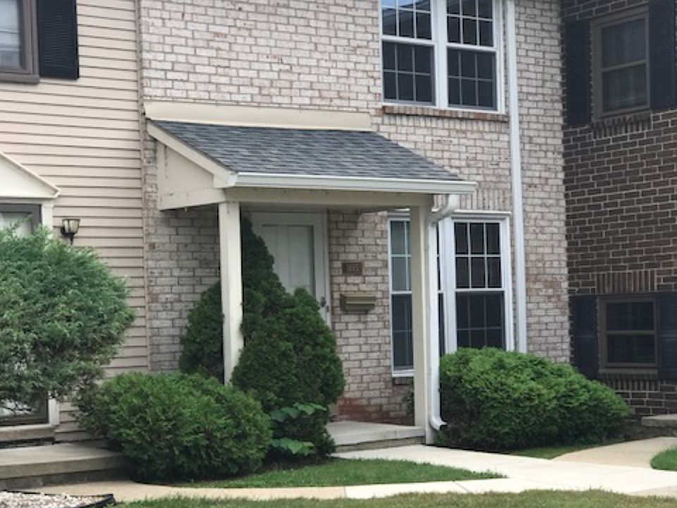 2nd image of 1885 Sheffield Dr