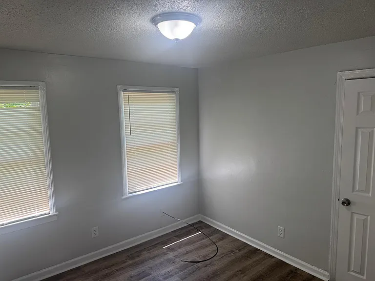 918 Wright Dr — Photo 4
