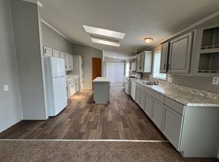 28433 Spruce Dr #293, Flat Rock, MI
