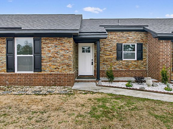 4th image of 215 Horseshoe Dr