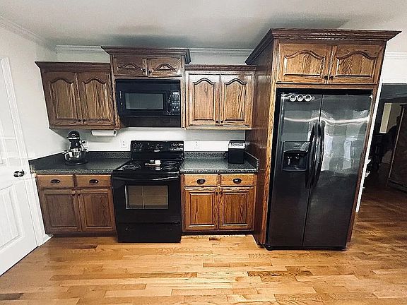 5th image of 126 Kelsie Cir