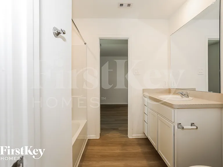 423 Jewett Meadow Dr — Photo 9