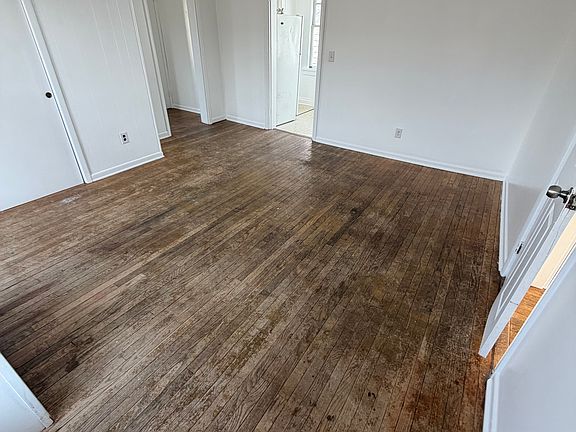 5th image of 55 Broadway St