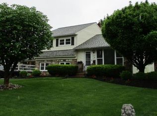 306 Hickory Rd, Warminster, PA 18974