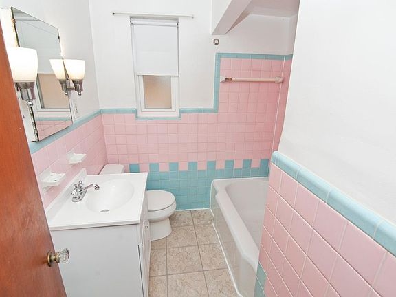 4th image of 4354 Saint Martins Pl