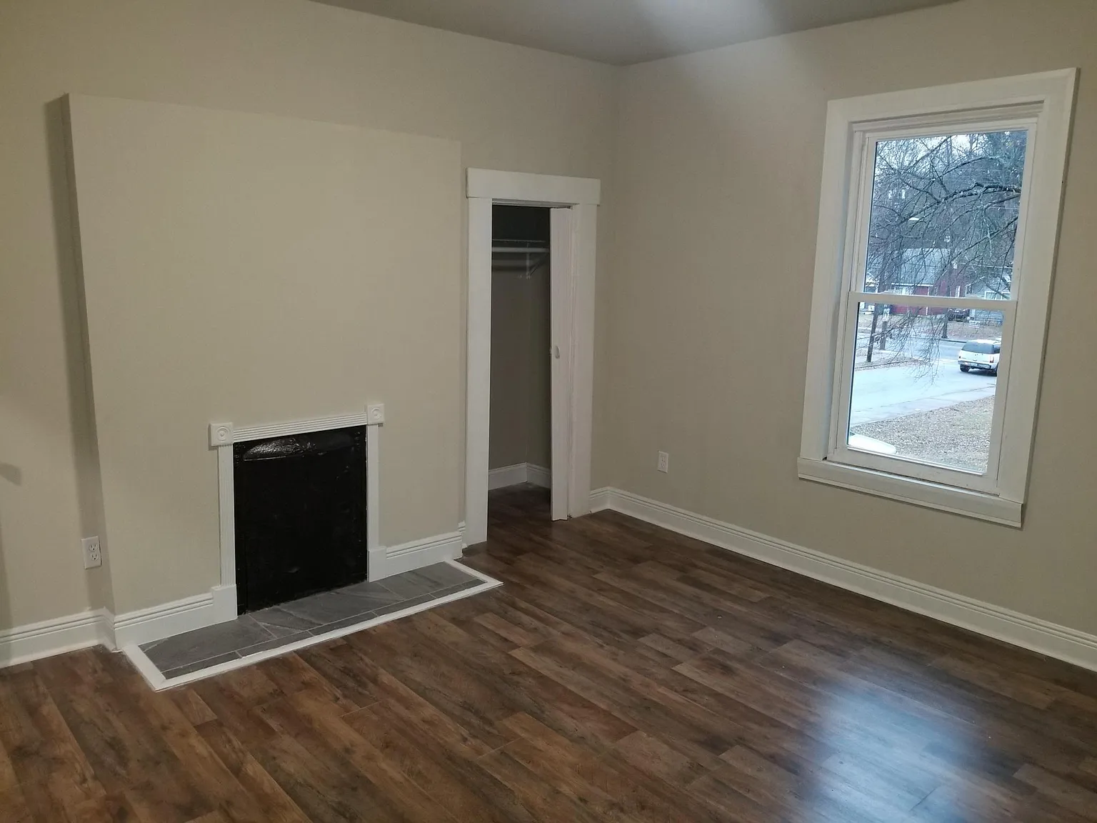 1 bed, 2250 sqft, $750 — Photo 3
