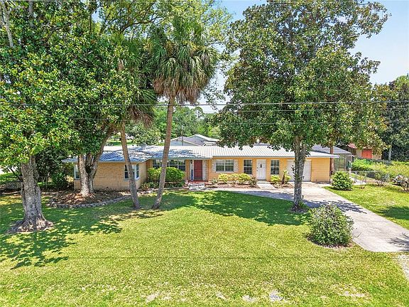5th image of 223 NW 7TH STREET