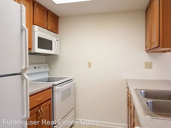 3rd image of 2420 Avonlea Ln