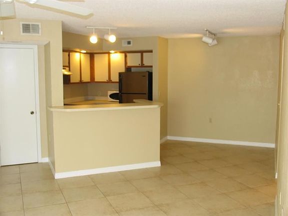 5th image of 1401 Village Blvd APT 916