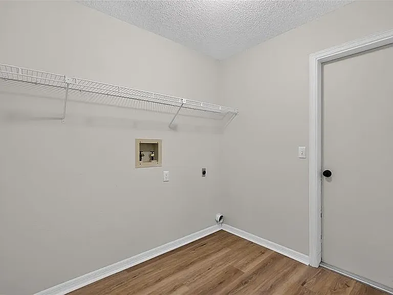 11 Walnut Pl — Photo 16