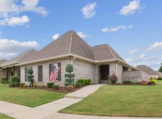 45 Enclave Cir, Ridgeland, MS 39157