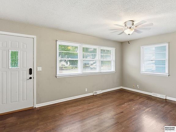 3rd image of 5016 N 61st St