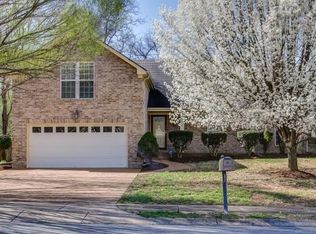 1031 Margaret Dr, Hendersonville, TN 37075