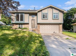 5730 N 128th St, Omaha, NE 68164