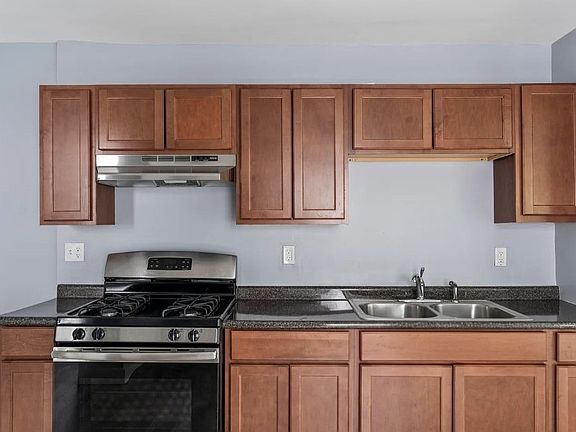 3rd image of 21 W Sunnyside Way Unit 2