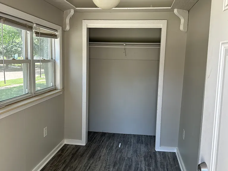 748 S Poplar St — Photo 1