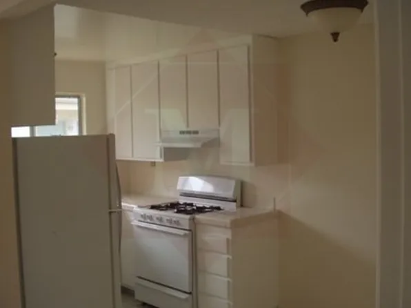 1120 San Andres St APT D, Santa Barbara, CA 93101