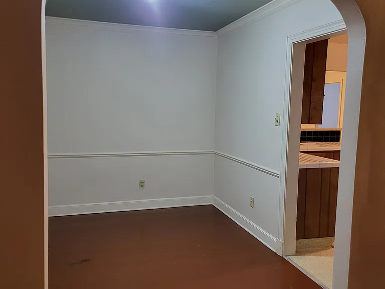 728 Goodman St — Photo 7