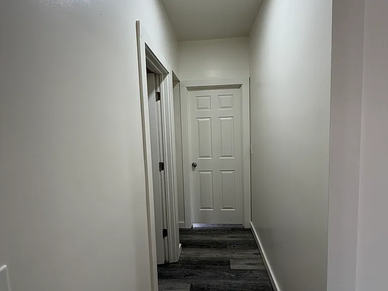 4557 Seebaldt St — Photo 10