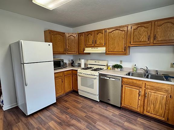 4th image of 54 Price Rd #B