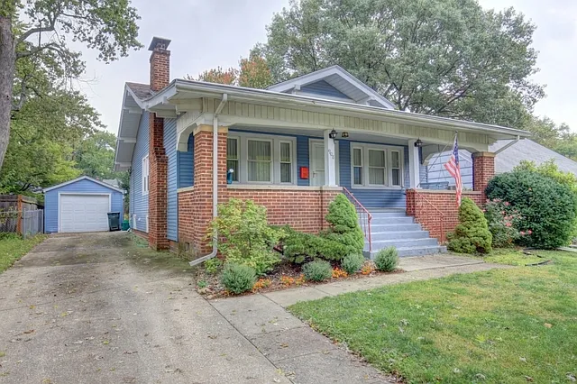 908 S Lynn St photo 1