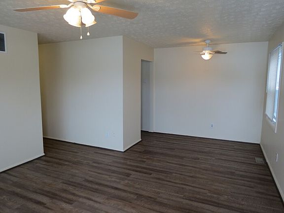 4th image of 1770 Eastbrook Dr S