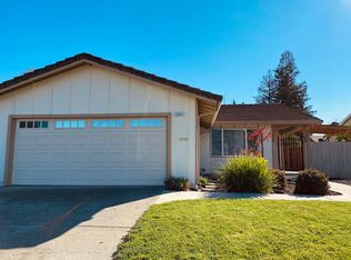 358 Yellowstone Dr, Vacaville, CA