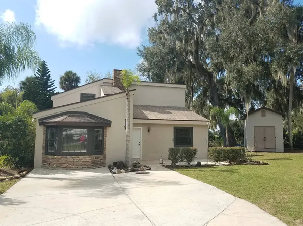 7238 Hillcrest St, Leesburg, FL 34748