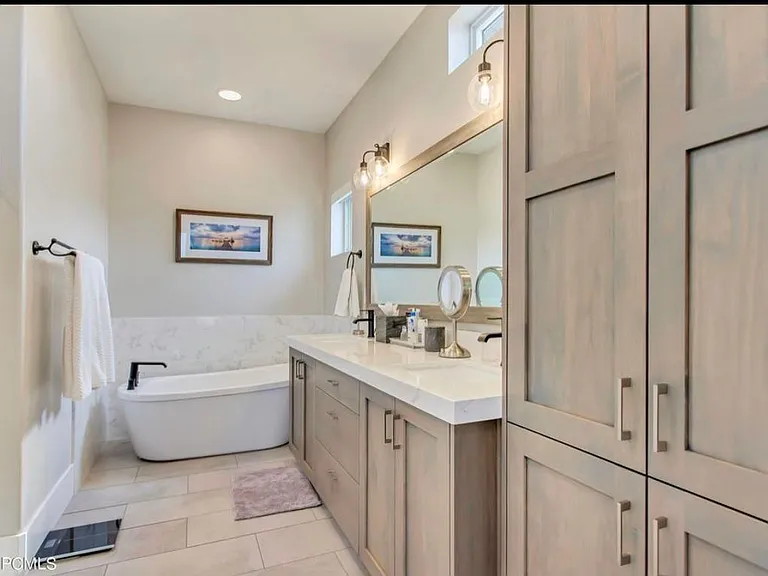 11443 N Perspective Dr — Photo 5