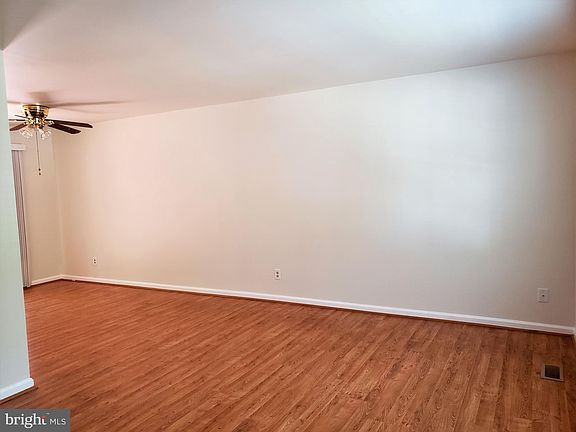 4th image of 10726 Cobblestone Dr