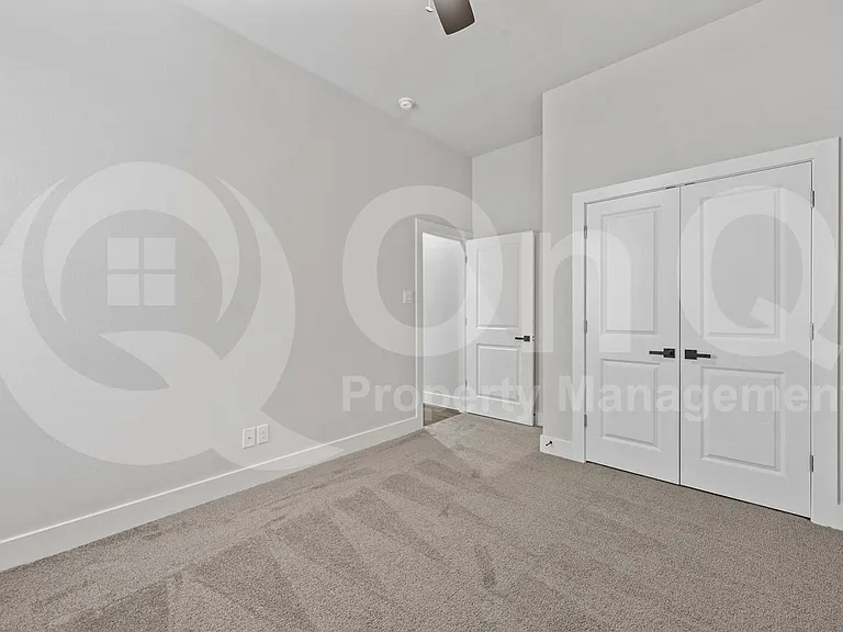 4207 Scarsdale Ln — Photo 16