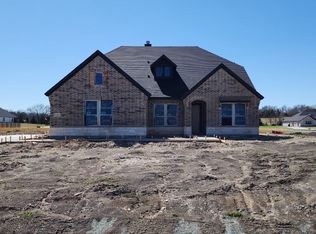 1455 Julian Dr, Van Alstyne, TX 75495