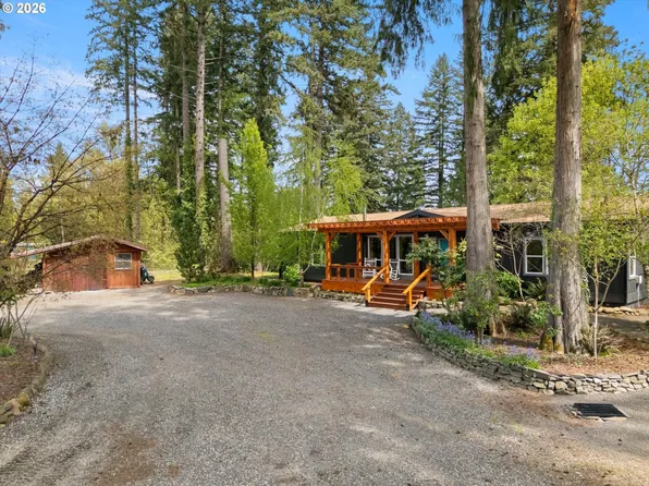 18460 S Clark Ln, Oregon City, OR 97045
