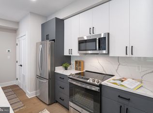 2209 M St NE #1, Washington, DC 20002