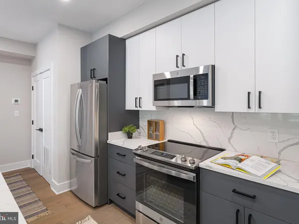2209 M St NE #1, Washington, DC 20002