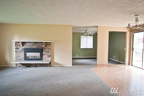 2nd image of 918 Oakcrest Dr SE