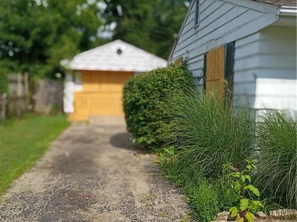 2159 Mountview Cir, Dayton, OH 45414