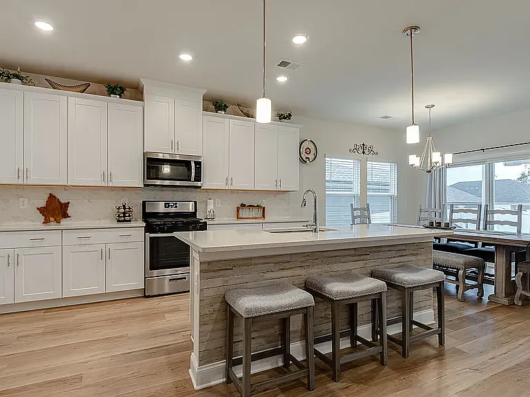 4 bed, 3.5 bath, 2832 sqft, $3,100 — Photo 2