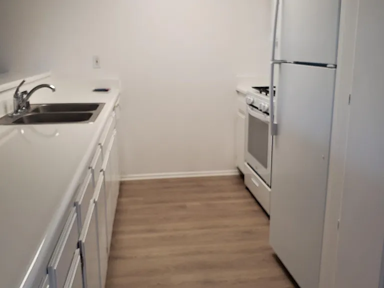 Harbor Village Apartments — Photo 4