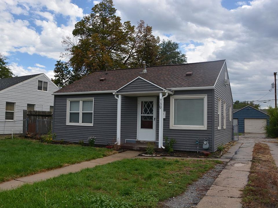 1st image of 739 W Paxton Ave
