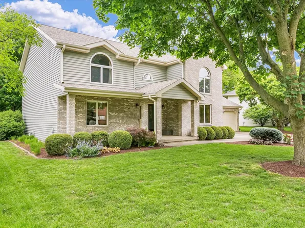 1206 Wilshire Ct, Champaign, IL 61821