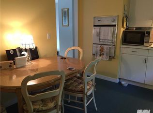 16 Earl Ave, Northport, NY 11768