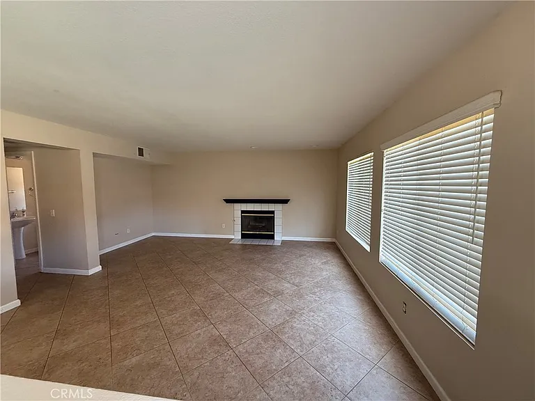 33072 Gypsum St — Photo 3
