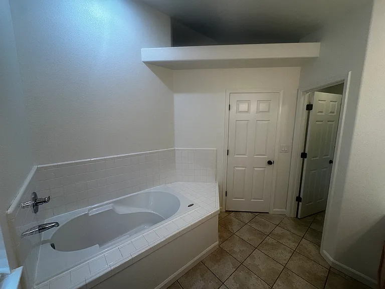 241 Windrose Ct — Photo 12