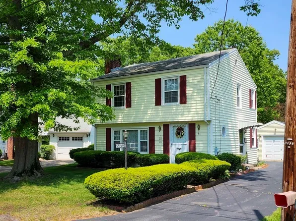 83 Harman Ave, Seekonk, MA 02771